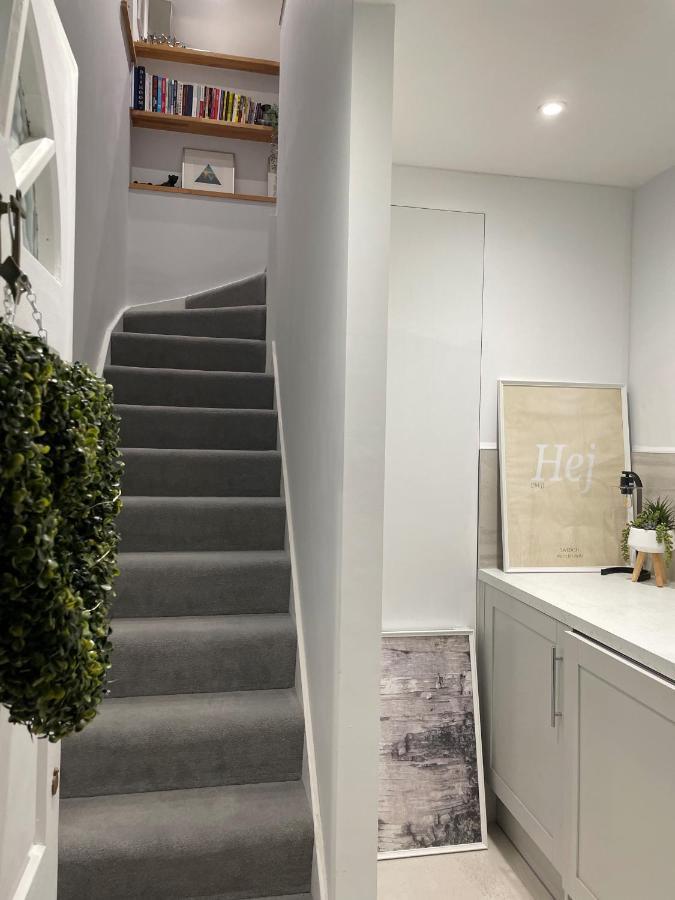 Unique Luxury Detached Apartment In Windsor That Sleeps 4 エクステリア 写真