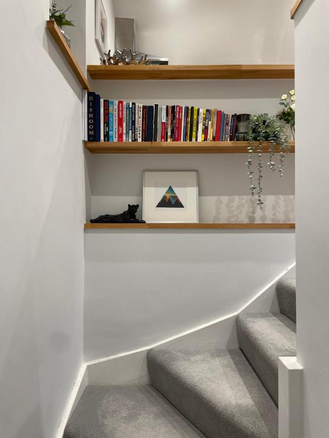 Unique Luxury Detached Apartment In Windsor That Sleeps 4 エクステリア 写真