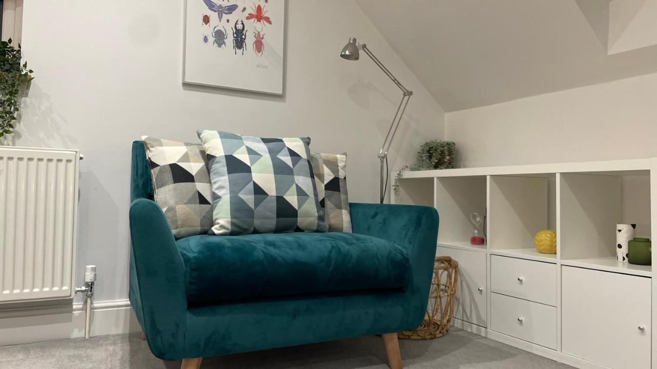 Unique Luxury Detached Apartment In Windsor That Sleeps 4 エクステリア 写真