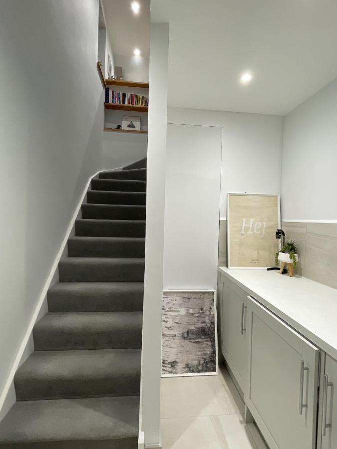 Unique Luxury Detached Apartment In Windsor That Sleeps 4 エクステリア 写真