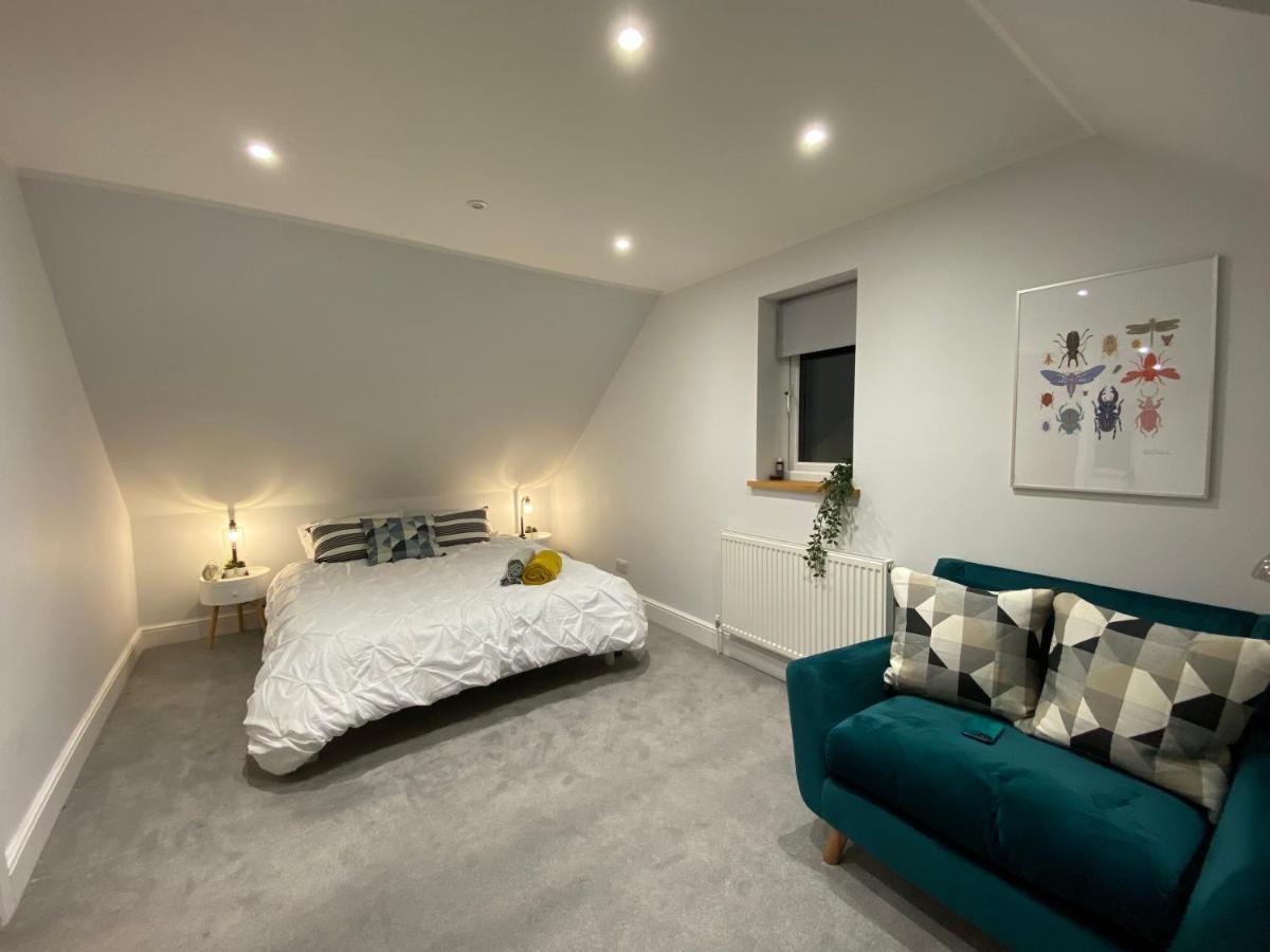 Unique Luxury Detached Apartment In Windsor That Sleeps 4 エクステリア 写真